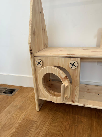 Little Colorado Play Stand